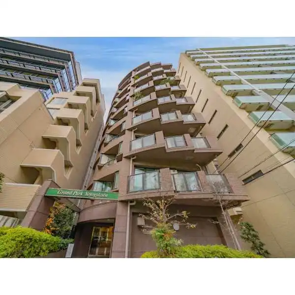 グランパーク代々木公園 外観