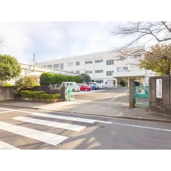 町田市金井ヶ丘1丁目 町田市立金井小学校 約310m