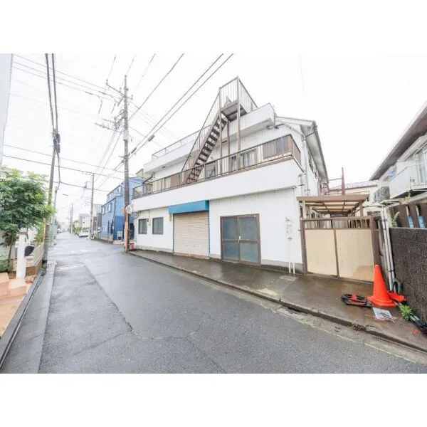 三鷹市中原3丁目 現地(古家あり):北東側(撮影年月:2026年06月)