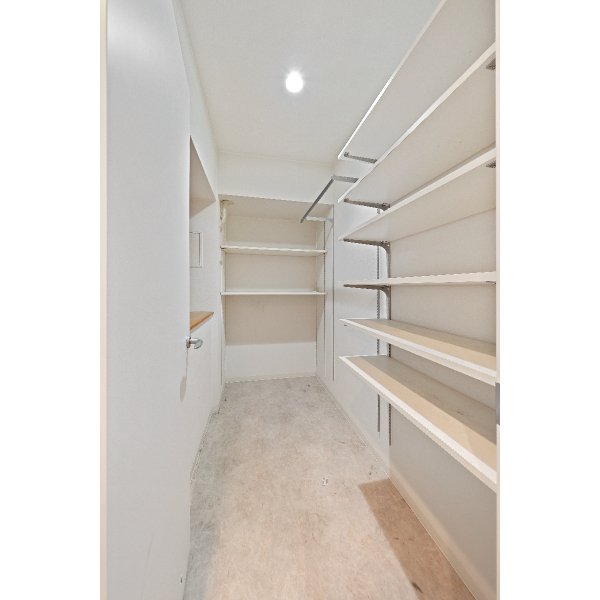 ライオンズマンション沢之町ガーデンタワー 下足入