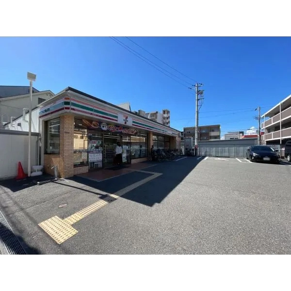 ライオンズマンション沢之町ガーデンタワー セブンイレブン大阪沢之町2丁目店(コンビニ)まで約240m(徒歩3分)