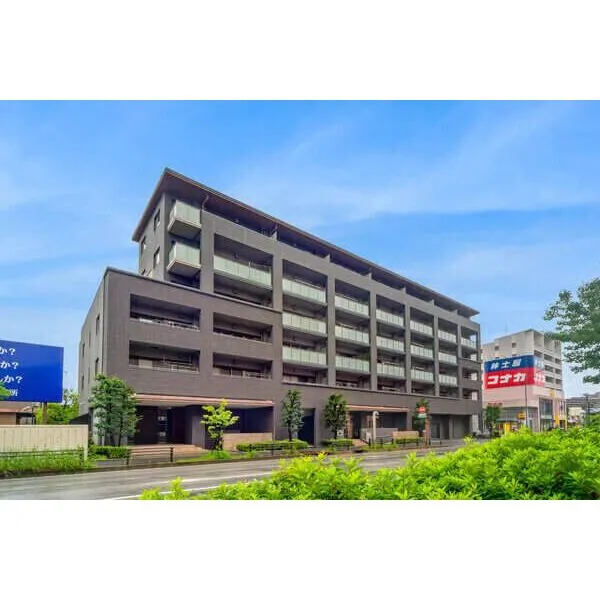 ザ・パークハウス戸塚 JR東海道本線など、複数路線が乗り入れる「戸塚」駅まで徒歩4分。通勤やお出かけに便利な立地です。