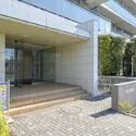 グレーシアパーク藤沢善行サザンフォート 公道に面するメインエントランス。