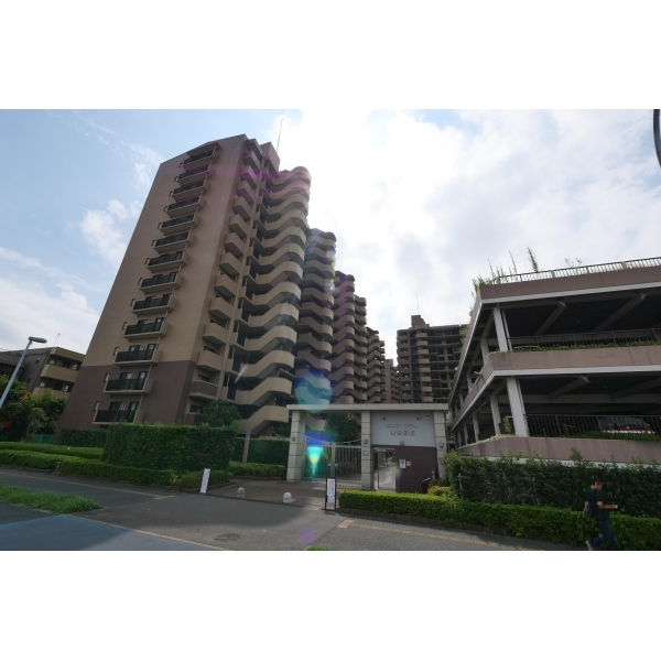エステ・シティ海浜幕張参番館 外観
