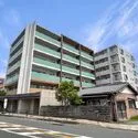 ザ・パークハウス茅ヶ崎本村 2011年11月築、RC造地上7階建。総戸数49戸の落ち着いたコミュニティが魅力のレジデンスです。