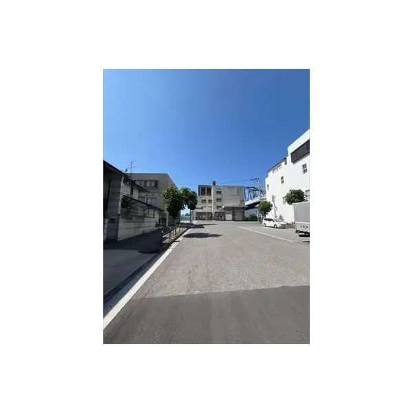 大阪市西区安治川2丁目 北東側前面道路部分です♪