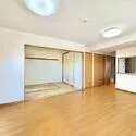 サングレイス鎌倉笛田 隣の和室と繋げて広々とお使いいただくこともできます。（CGで作成したリフォームイメージです。）