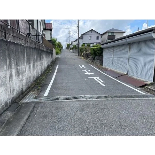 日進市東山６丁目 北側前面道路