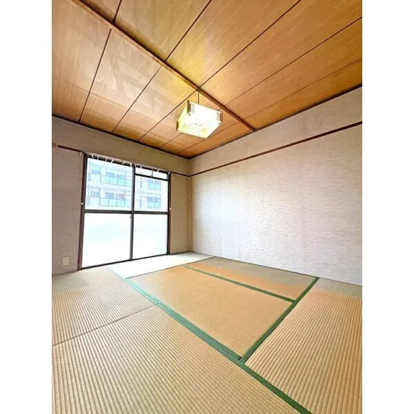 多摩川グリーンハイツ <和室6帖>洋室側の和室6帖、押入付き