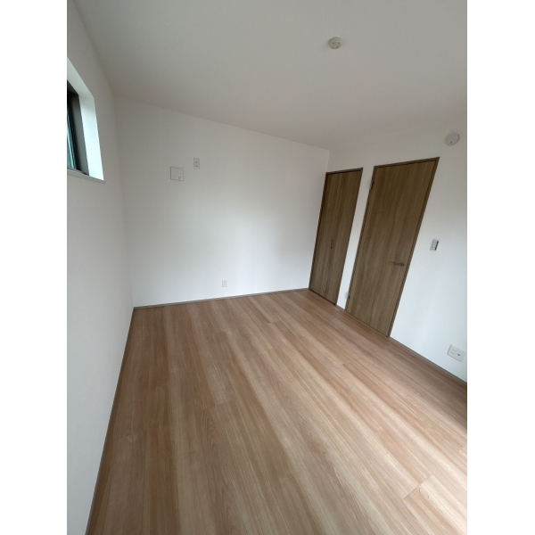 横浜市鶴見区朝日町1丁目 1階(6.3畳)洋室