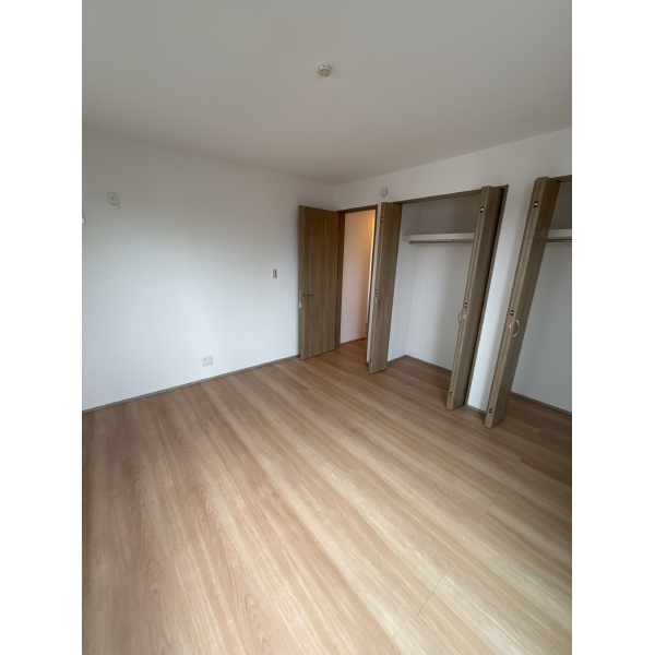 横浜市鶴見区朝日町1丁目 3階(7.5畳)洋室