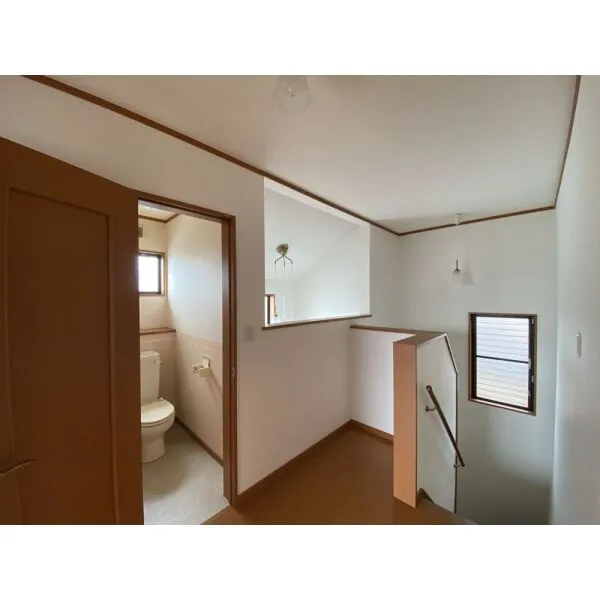 厚木市下川入 二階踊り場