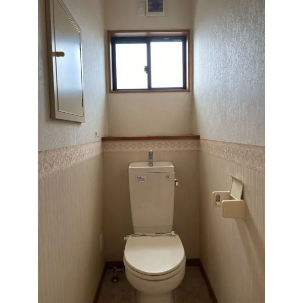 厚木市下川入 二階トイレ