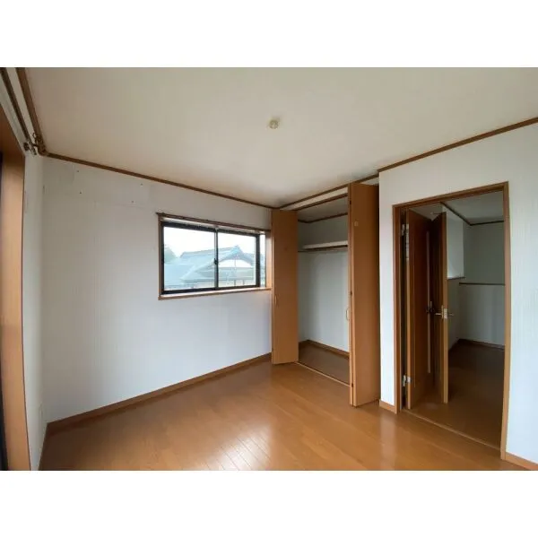 厚木市下川入 二階南側居室