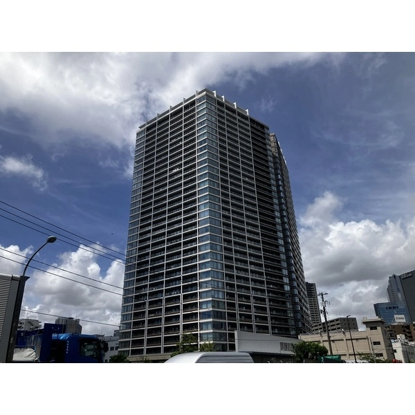 ＧＬＯＢＡＬ　ＦＲＯＮＴ　ＴＯＷＥＲ 外観