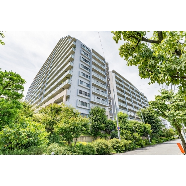 エフユニバース 外観