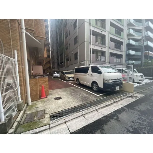 ライオンズマンション相模原第3 駐車スペース
