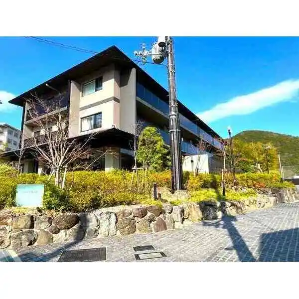 シャリエ京都山科 外観