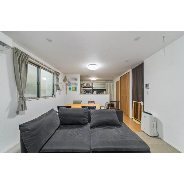 大和市つきみ野６丁目 リビング