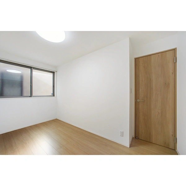 大和市つきみ野6丁目 1階南東側納戸