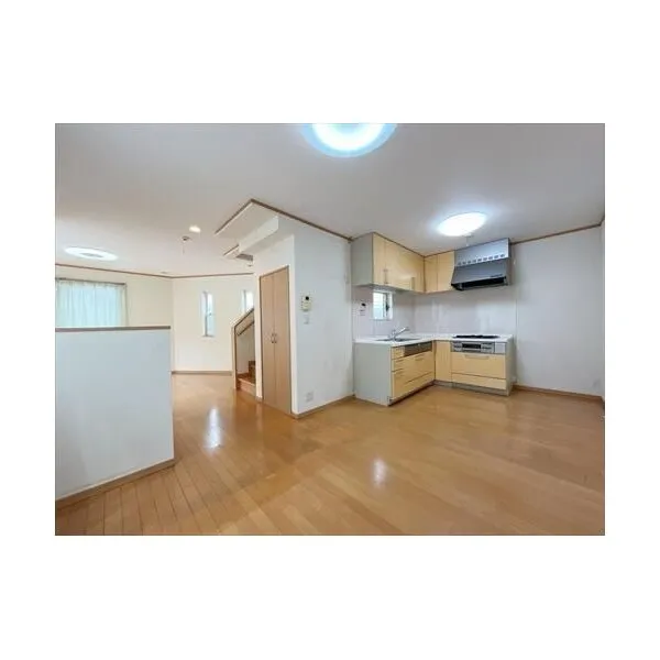 横浜市南区三春台 ＬＤＫ（１６．８帖）
