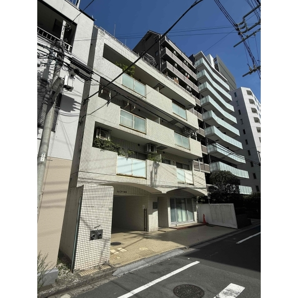 セレニティ湯島 外観