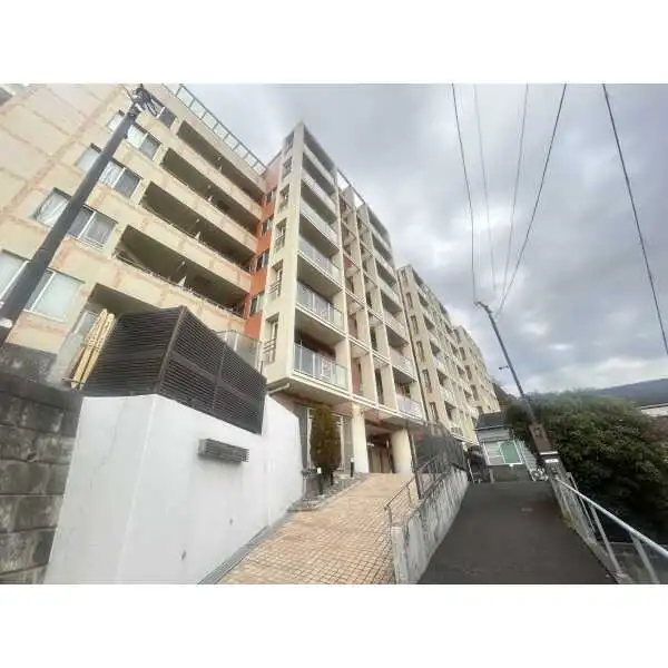 エルフィーノ横濱根岸 外観