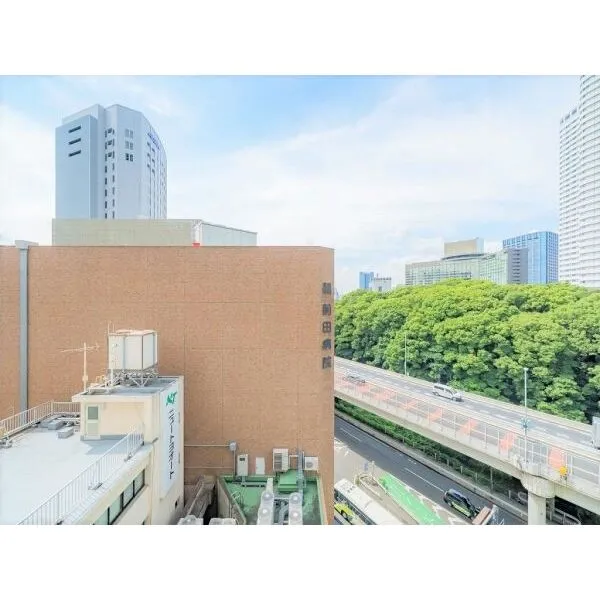 オリエント赤坂モートサイド 都心ながら緑を感じられる眺望