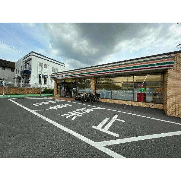 横浜市栄区桂台中 セブンイレブン横浜栄桂台南1丁目店（コンビニ）まで約380m（徒歩5分）