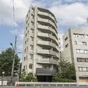 グランドメゾン新宿弁天町 外観：建物中央