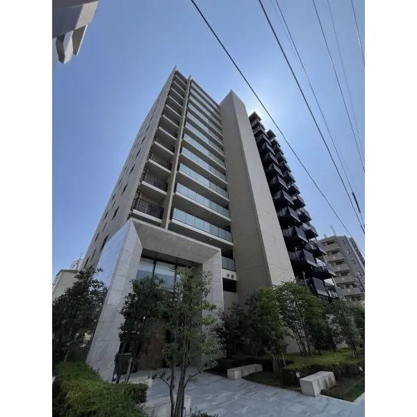 クレストラフィーネ板橋本町 洗練されたデザインの外観が印象的