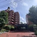 東高駒込ペアシティ 重厚感のあるタイル張りの外観