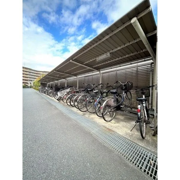 ソフィア戸塚アクアステージ 敷地内自転車置場