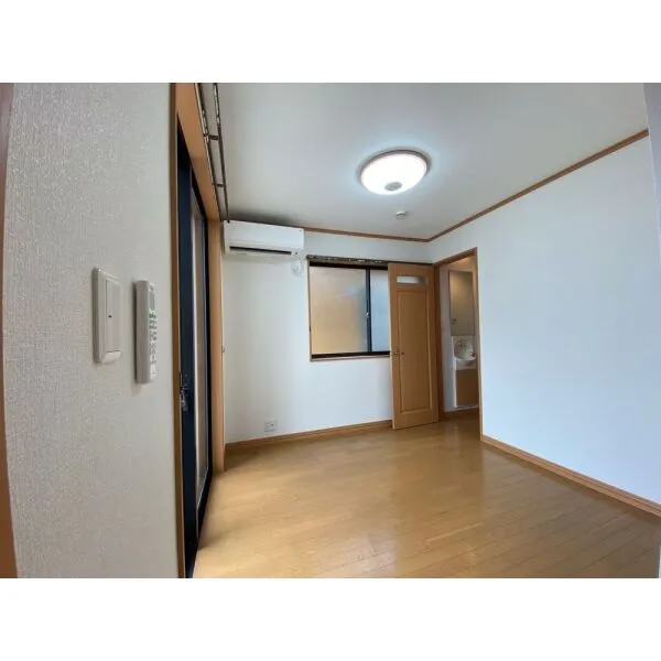 松戸市二ツ木 洋室