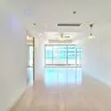 M.M.TOWERS　the　East リビングを中心として居室が左右にレイアウトされています