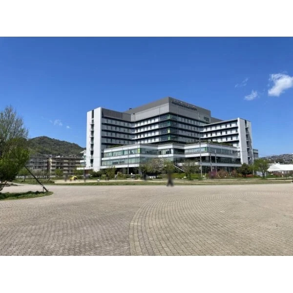 キセラ川西オリヴィエ 川西市立総合医療センター（病院）まで約420m（徒歩6分）