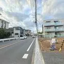 さいたま市大宮区堀の内町３丁目 前面道路(撮影年月：2026年08月)