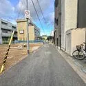 さいたま市大宮区堀の内町３丁目 前面道路(撮影年月：2026年08月)