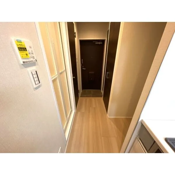 日神プラザ元町 玄関(2026年8月撮影)