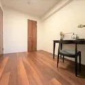 プレミスト佃二丁目 5.5帖の居室は窓が内側でプライバシー良好