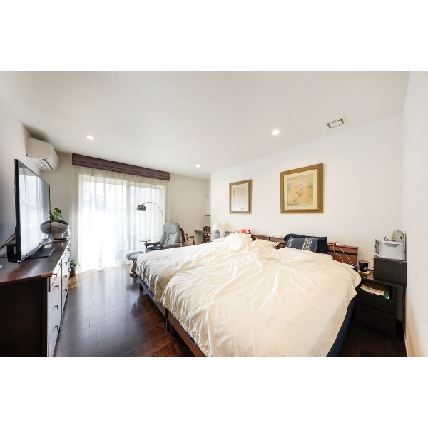 鎌倉市由比ガ浜2丁目 1階納戸。家具・調度品は価格に含まれません。