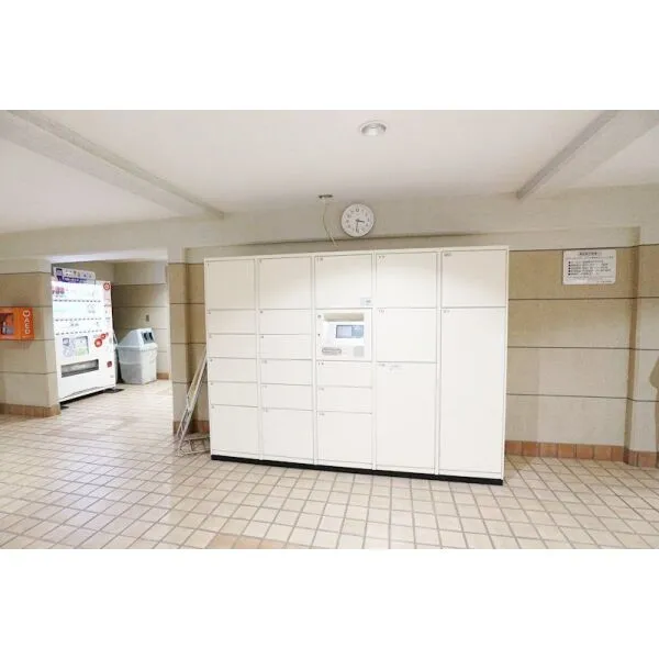 コトー多摩川 【宅配ボックス】エントランスには、不在時の荷物受け取りに便利な宅配ボックスを設置。