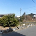 西尾市西幡豆町貝吹 物件南側道路から撮影した写真です。