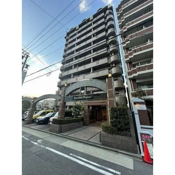 レインボー那古野 外観