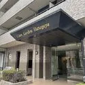 ライオンズガーデン幡ケ谷 マンションの顔、エントランス