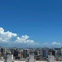 ヨコハマオールパークス　第二街区 <バルコニーからの眺望>15階建て14階部分のため、開放感ある眺望です。2026年8月撮影
