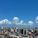 ヨコハマオールパークス　第二街区 <バルコニーからの眺望>15階建て14階部分のため、開放感ある眺望です。2026年8月撮影