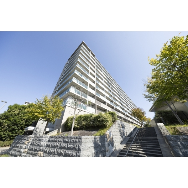 Ｂｒｉｌｌｉａ多摩ニュータウンＡ棟 外観