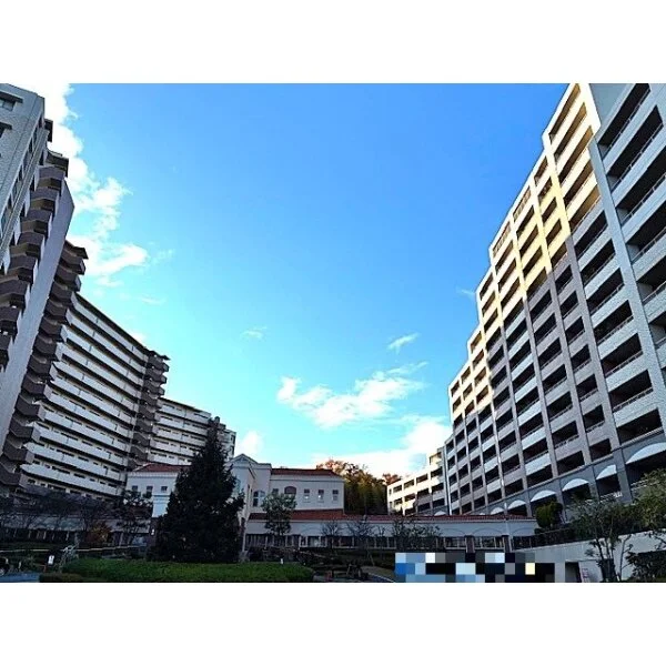 ルネ・グランディル 外観