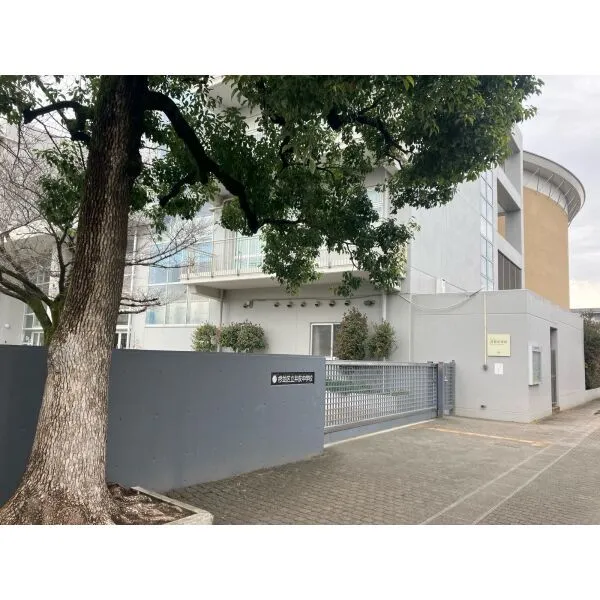 ユニーブル荻窪 区立井荻中学校（中学校）まで約1100m（徒歩14分）